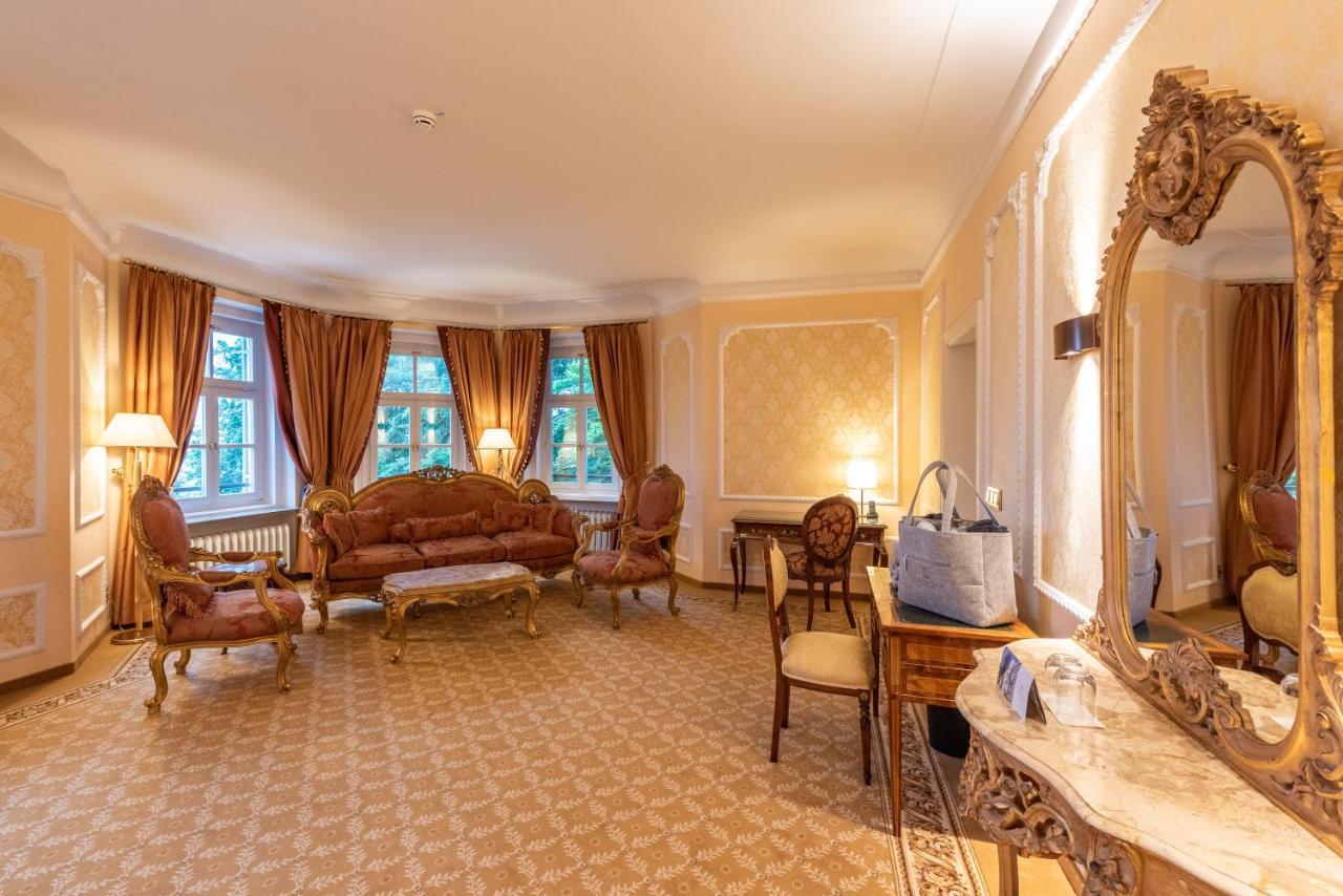 Robenstein Hotel & Spa - Villa ツヴィーゼル エクステリア 写真