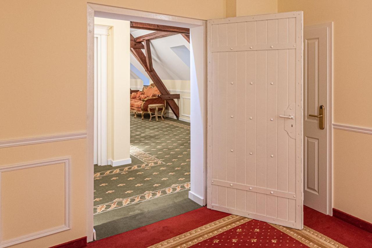 Robenstein Hotel & Spa - Villa ツヴィーゼル エクステリア 写真